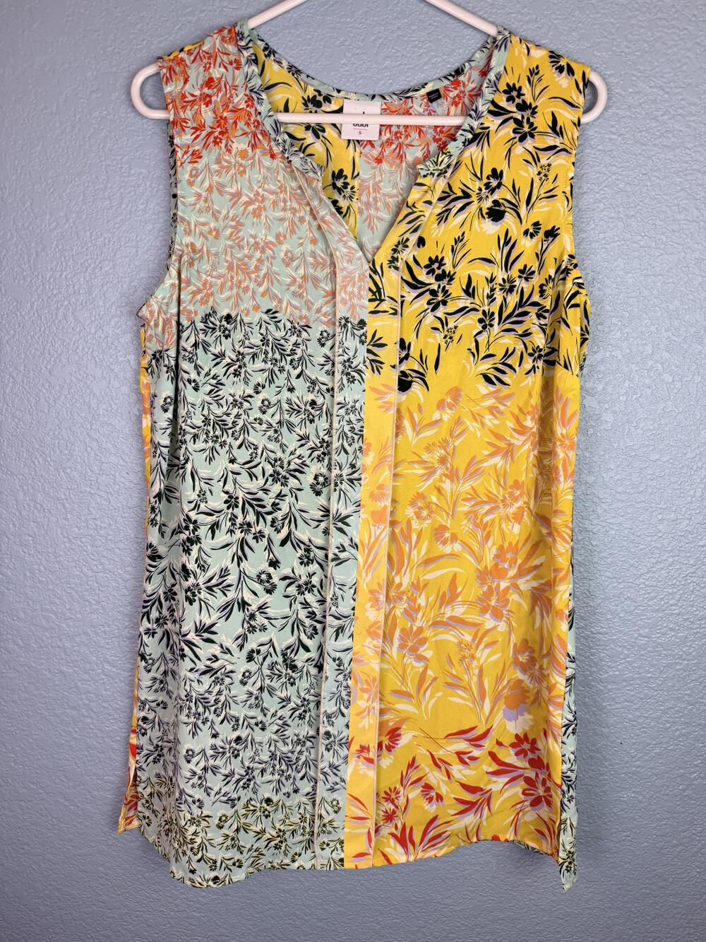 CAbi Blouse Womens Small Multicolor Floral Sleeveless V Neck Tunic Summer Top